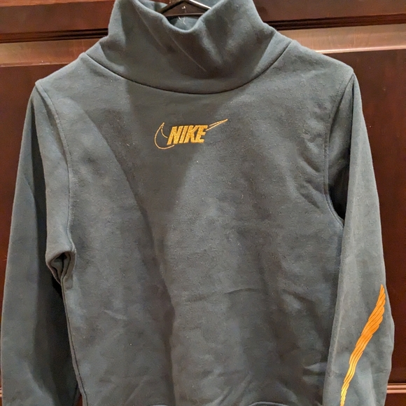 Girls nike sweat shirt - Picture 3 of 7